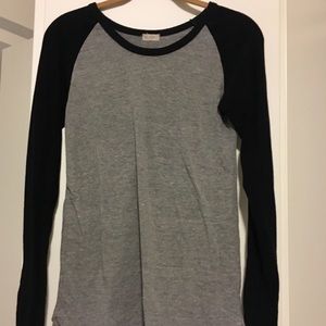 GREY &BLACK BASEBALL TEE JOHN GALT/BRANDY MELVILLE